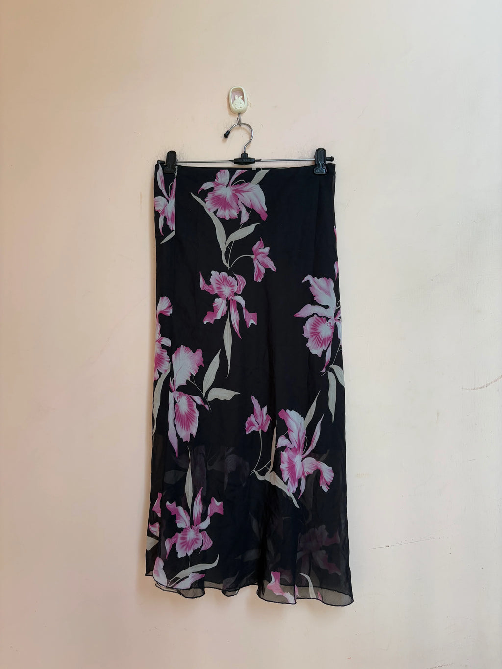 Rose black skirt