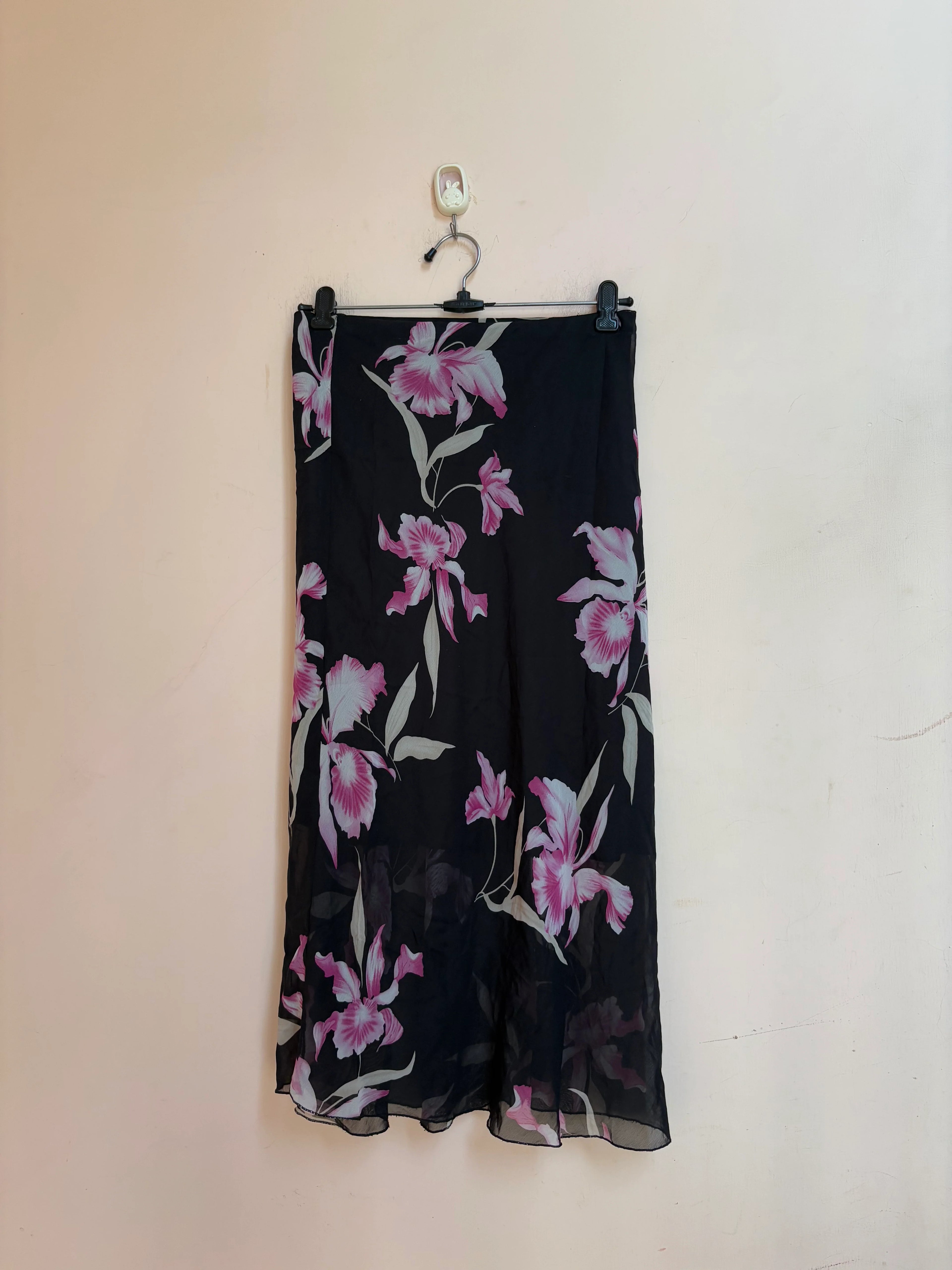 Rose black skirt