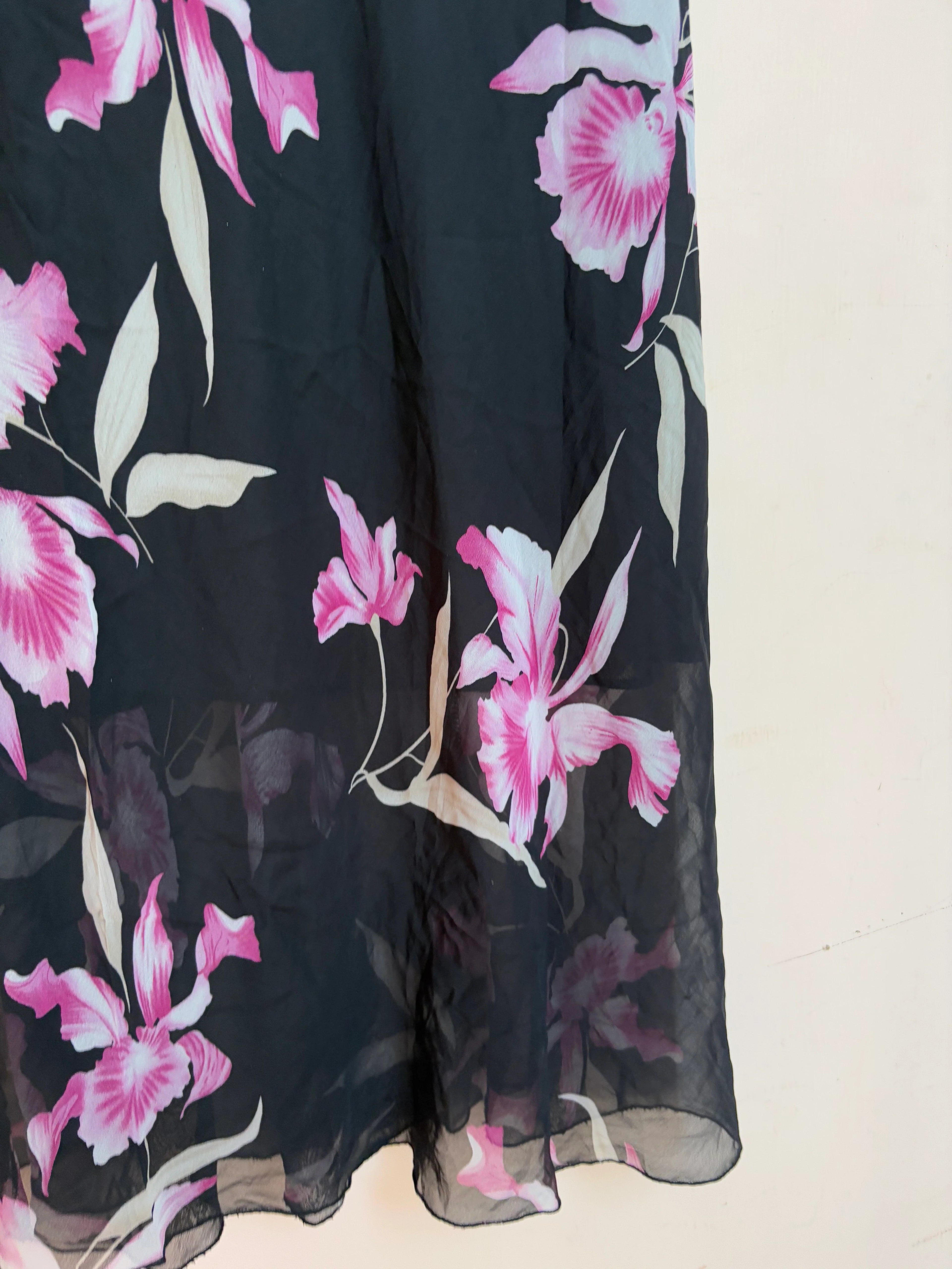 Rose black skirt