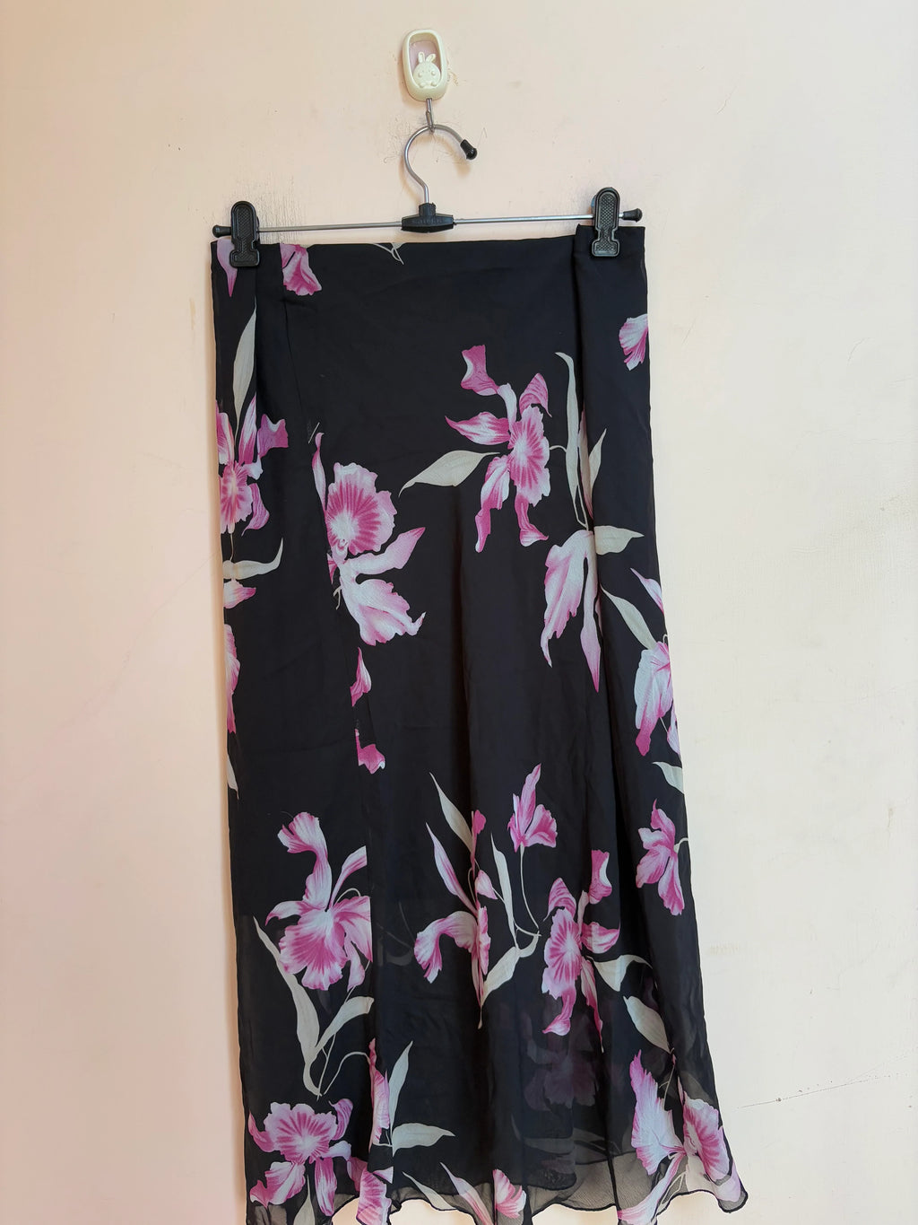 Rose black skirt